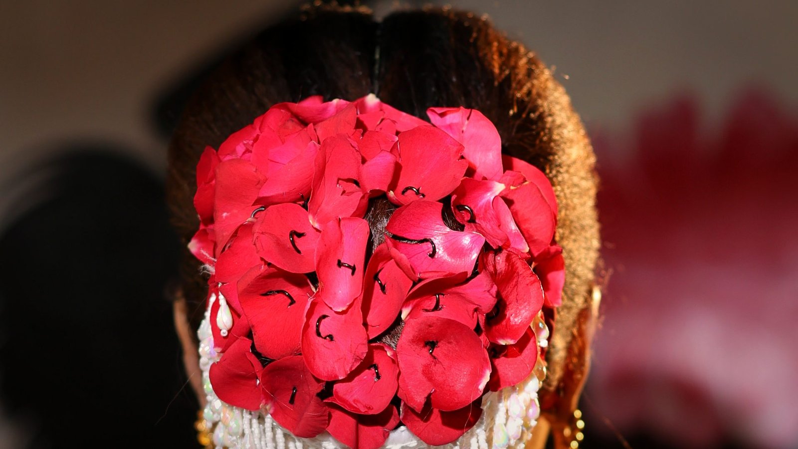 Hair styling at THE HBM hair salon in Greater Noida